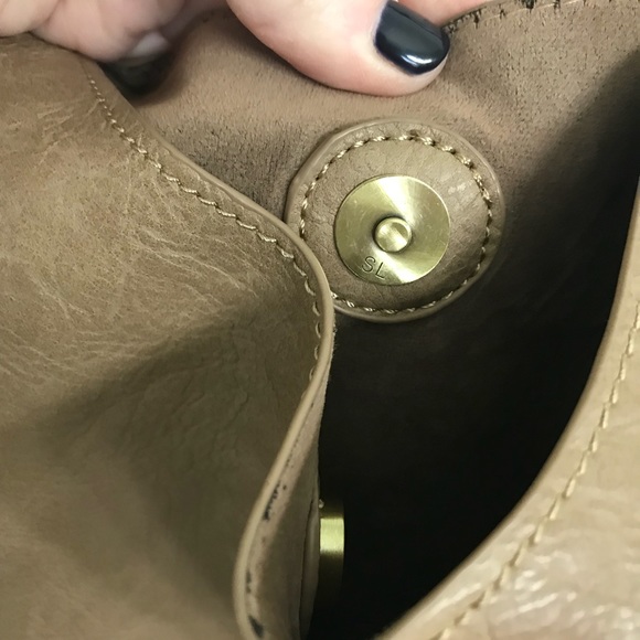 Brown/tan colored bag with brass metal detailing - Picture 3 of 8